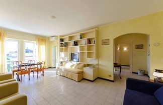 Foto 1 - JOIVY Light Flat for 5 in the Heart of Bogliasco