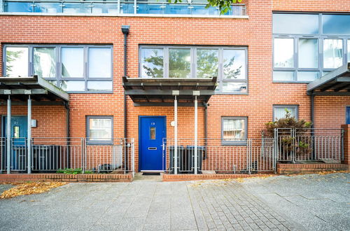 Photo 21 - Modern Townhouse Close to Birmingham City Centre