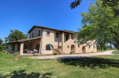 Foto 31 - Villa with Private Pool on an Estate near Assisi