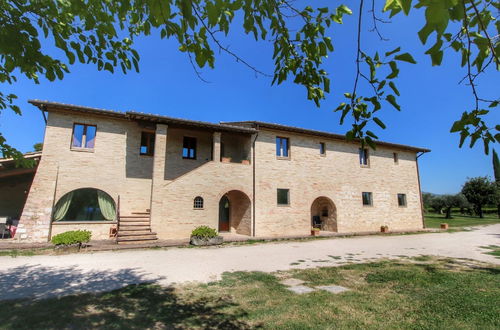 Photo 30 - Villa with Private Pool on an Estate near Assisi