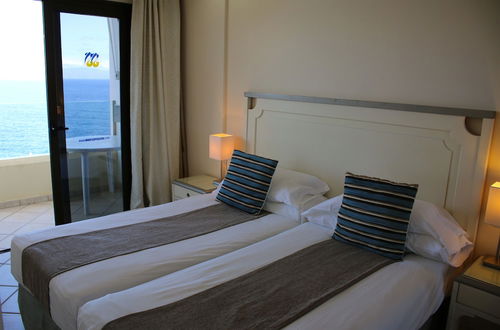 Photo 9 - Pearly Grey Ocean Club Apartments & Suites