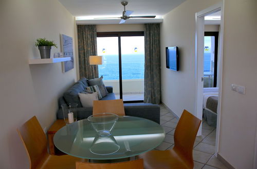 Photo 20 - Pearly Grey Ocean Club Apartments & Suites