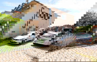 Foto 1 - Simplistic Holiday Home in Rogoznica near Sea Beach