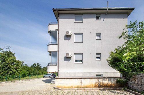 Foto 32 - Modern Apartment in Viskovo With Balcony