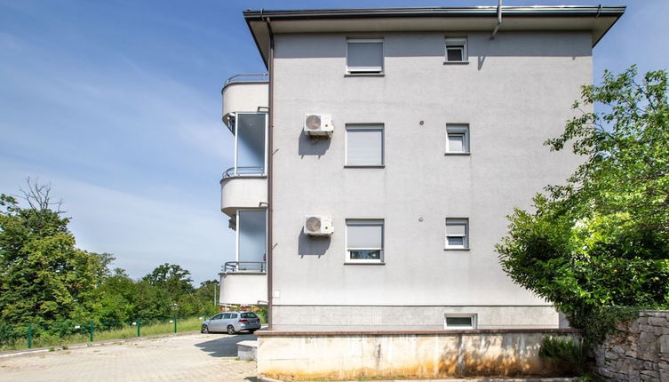 Photo 1 - Modern Apartment in Viskovo With Balcony