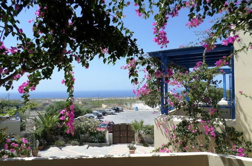 Photo 22 - Santorious Flower Covered Apartment