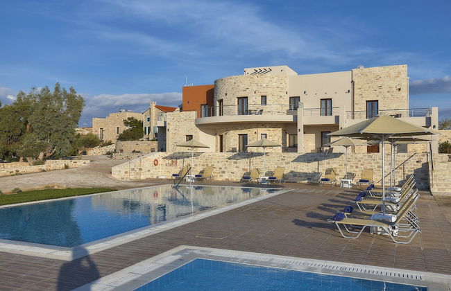 New Beautiful Complex With Villas and App, Big Pool, Sea Views, SW Crete - Foto 1