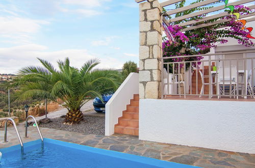 Photo 17 - Spacious Villa in Arkadi with Swimming Pool near Sea