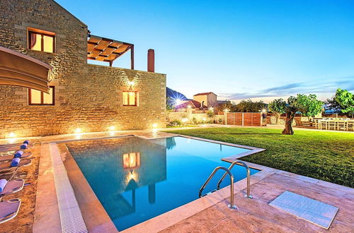 Foto 18 - Luxurious Villa With Swimming Pool in Kavallos Greece