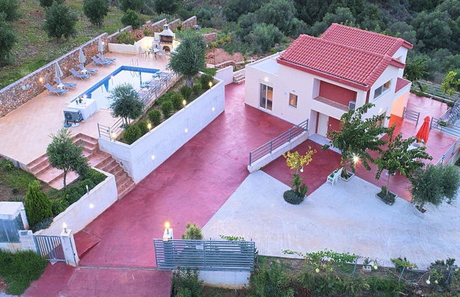 Modern Villa With Heated Swimming Pool in Georgioupoli Greece - Photo 30
