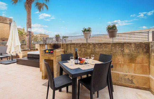 Harbour Views Gozitan Villa + Shared Pool - Foto 25