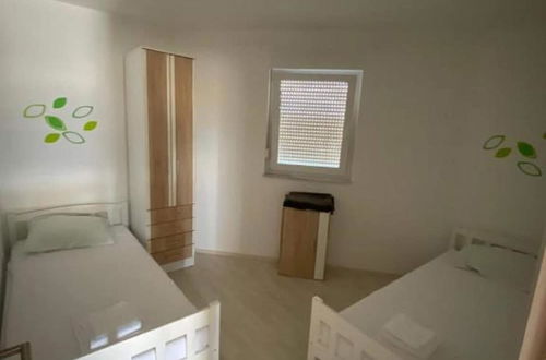 Photo 9 - Captivating Apartment in Novalja With Bbq, Parking & AC