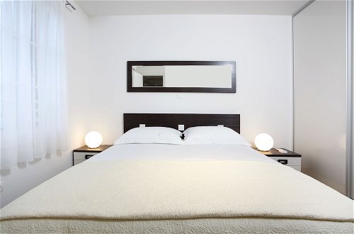 Photo 11 - Luxury Apartments Leone