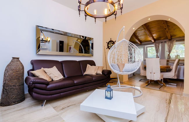 Camelia Luxury Apartments - Photo 38