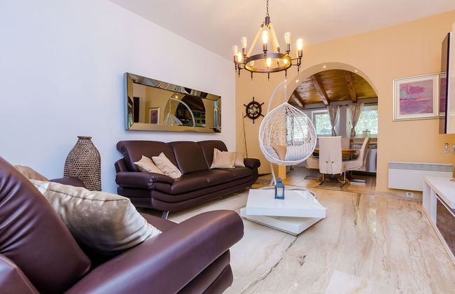 Camelia Luxury Apartments - Photo 40