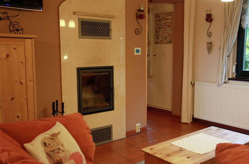 Photo 6 - Attractive Holiday Home in Waltershausen With Fireplace