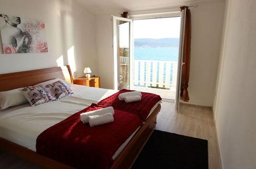 Photo 4 - New Spacious Apartment Direct on the Beach