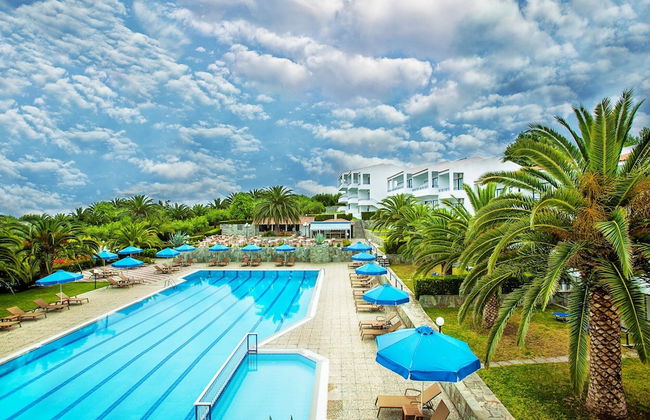 Xenios Port Marina Hotel - Foto 1