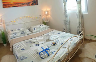 Photo 2 - A1- apt With Terrace, Just 3 min Walk to the Beach