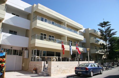 Photo 4 - Michel Apartments