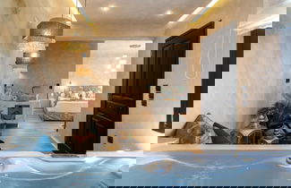 Photo 49 - Archetypo