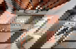 Photo 67 - Archetypo