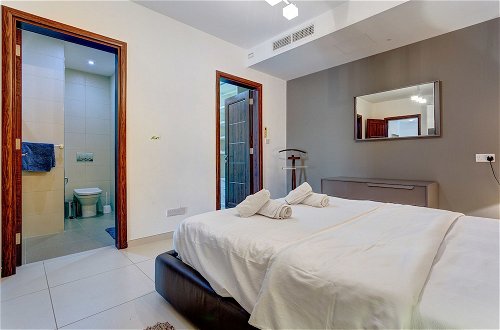 Photo 6 - Contemporary, Luxury Apartment With Valletta and Harbour Views