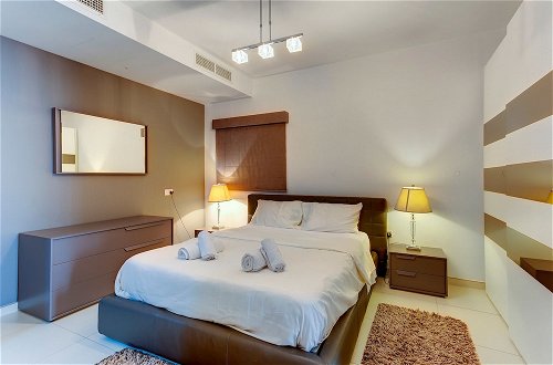 Photo 4 - Contemporary, Luxury Apartment With Valletta and Harbour Views