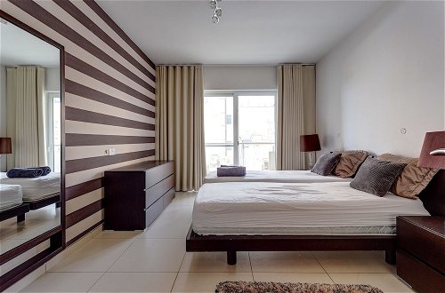 Photo 3 - Contemporary, Luxury Apartment With Valletta and Harbour Views