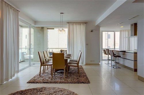 Photo 9 - Contemporary, Luxury Apartment With Valletta and Harbour Views