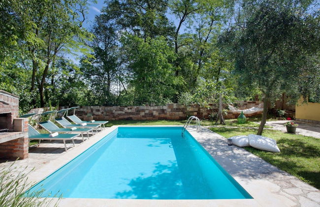 Peaceful Holiday Home in Umag With Swimming Pool - Foto 1