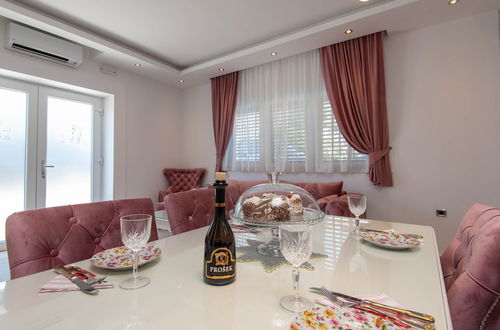 Photo 17 - Luxury Apartment Domenica