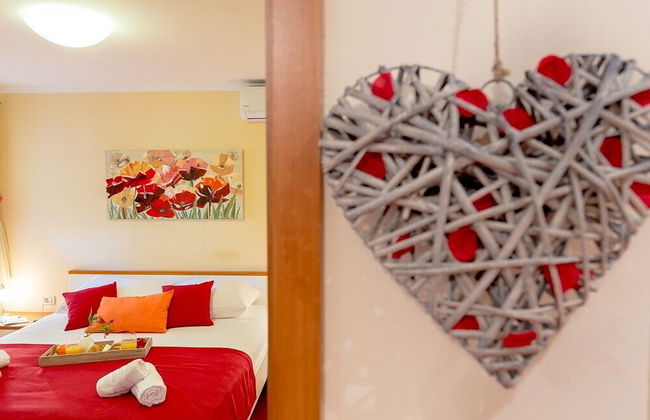 Leona & Borna Central Suites - Photo 25