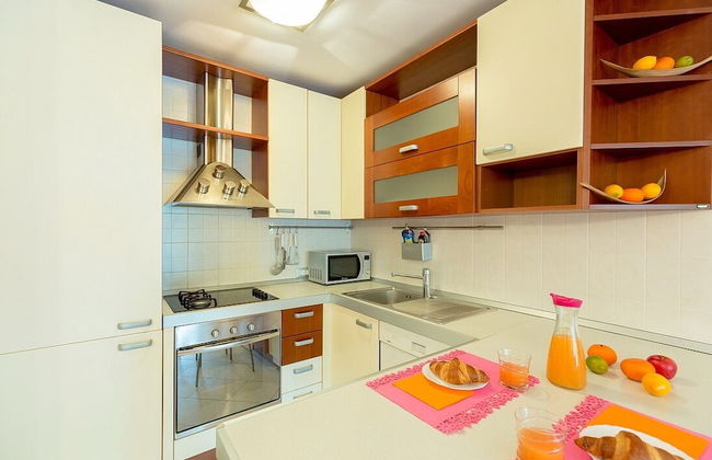 Leona & Borna Central Suites - Photo 12