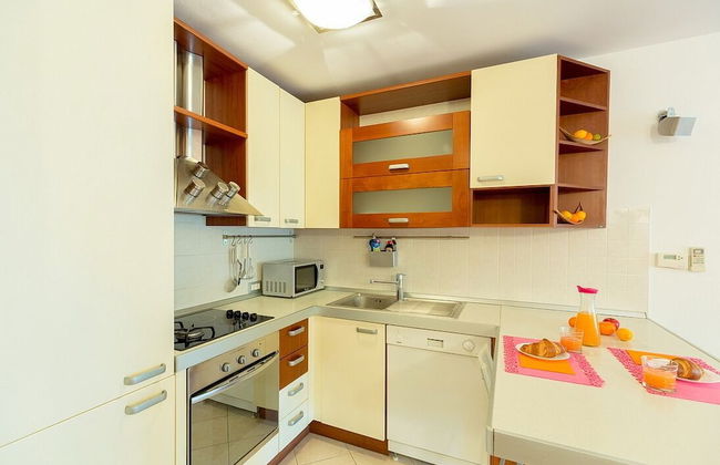 Leona & Borna Central Suites - Photo 13