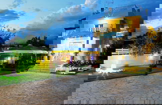 Photo 1 - Peri's Hotel
