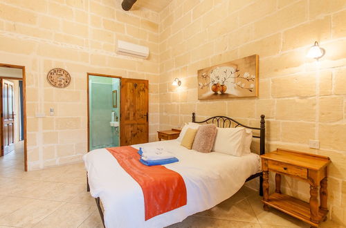 Photo 10 - Centre Island Gozitan Farmhouse & Pool