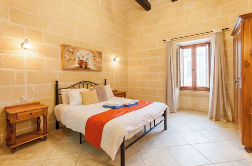 Photo 2 - Centre Island Gozitan Farmhouse & Pool