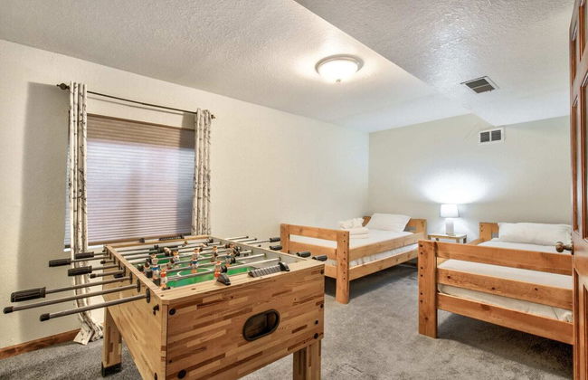 5BD Mountain Getawayhot Tub & Foosball - Photo 5