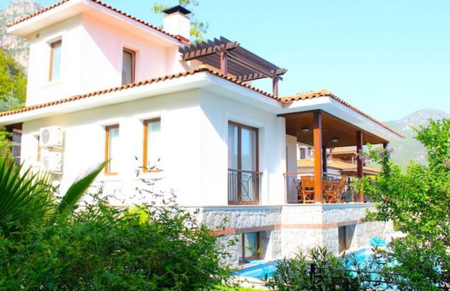 Silverhill Villas by Villa Safiya - Photo 1