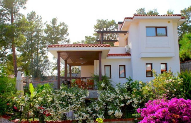 Silverhill Villas by Villa Safiya - Photo 11