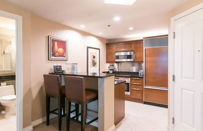 Signature Affordable Luxury - Photo 3