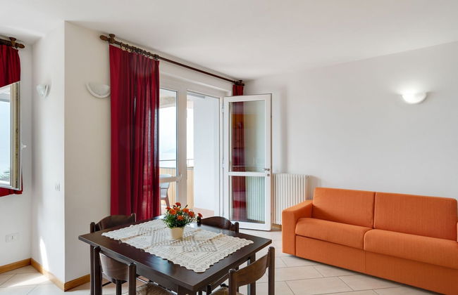 Spacious Apartment in Vercana with Hot Tub - Foto 14