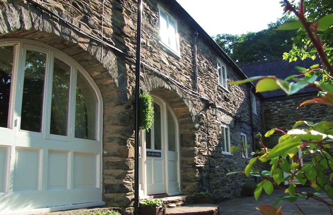 Bryn Melyn Farm Cottages- 5 Luxury Cottages In A Stunning Setting with Wood Fired Hot Tub - Foto 1