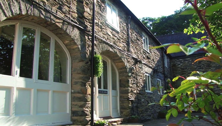 Foto 1 - Bryn Melyn Farm Cottages- 5 Luxury Cottages In A Stunning Setting with Wood Fired Hot Tub