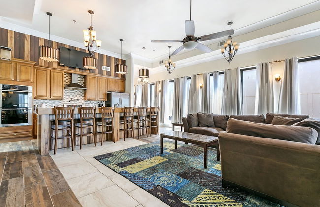 Spacious Condos in Downtown NOLA - Photo 35