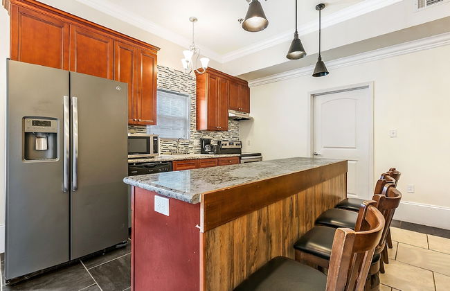 Spacious Condos in Downtown NOLA - Photo 8