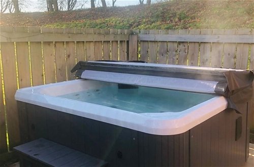 Photo 9 - Stunning 3-bed Hot Tub Lodge, Northumberland