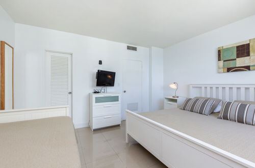 Photo 11 - The Tides Ocean Luxury Suites