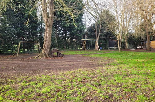 Photo 19 - Beautiful 1-bed Log Cabin in Retford Close to A1